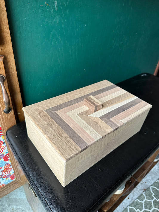 Multi species lid/White Oak box