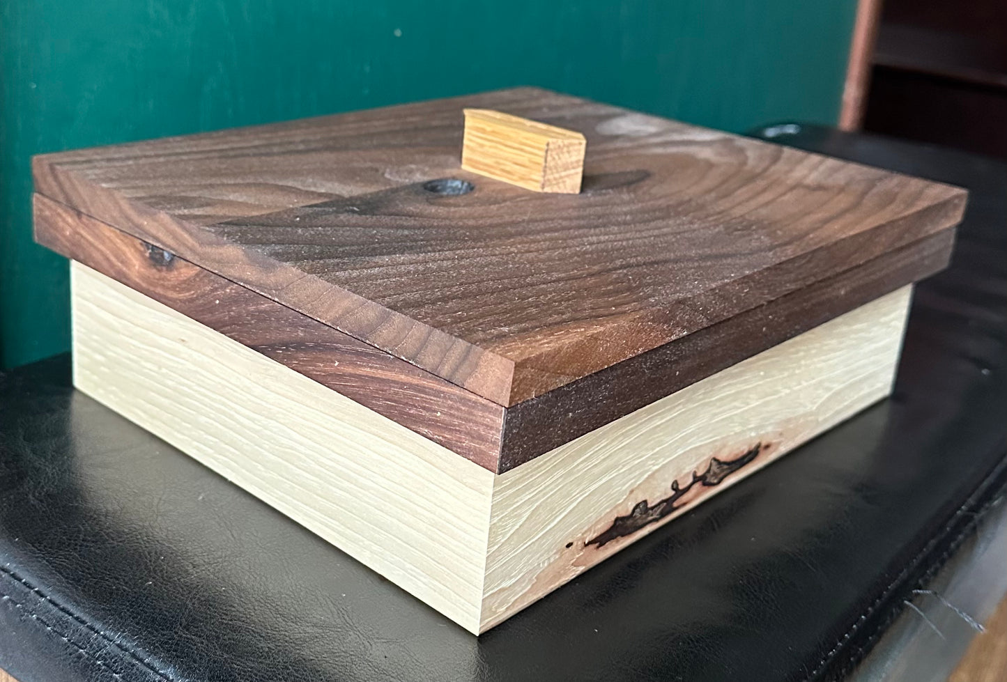 Hickory box/Walnut Lid